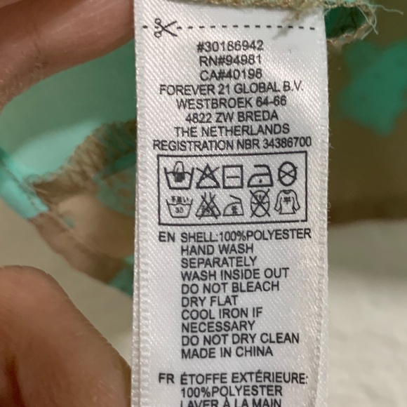 Hello Kitty Forever 21 Top in Turquoise - Picture 5 of 5